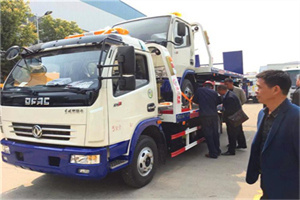郧县汽车道路救援拖车价格